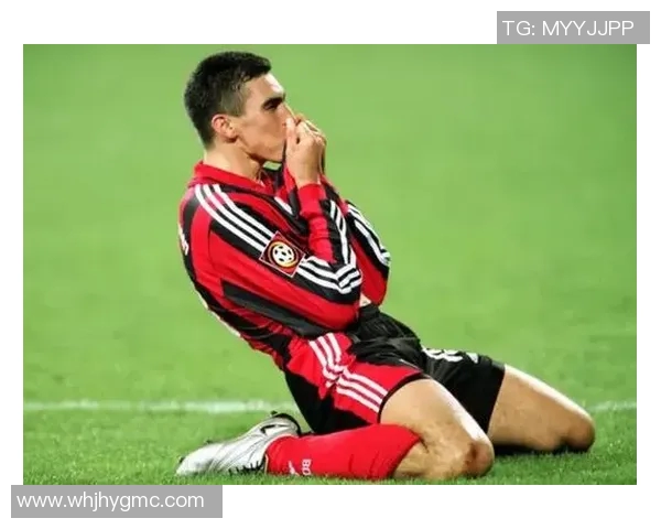 当绿茵传奇逐渐谢幕仍以倔强身影书写最后的温柔 当绿茵传奇逐渐谢幕仍以倔强身影书写最后的温柔